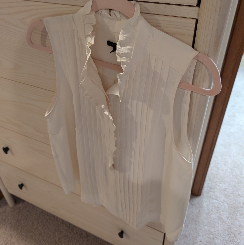 Ann Taylor Sleeveless Ivory Top